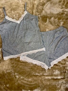 NWOT Women's Gray Lace-Trim Sleep Shorts Set